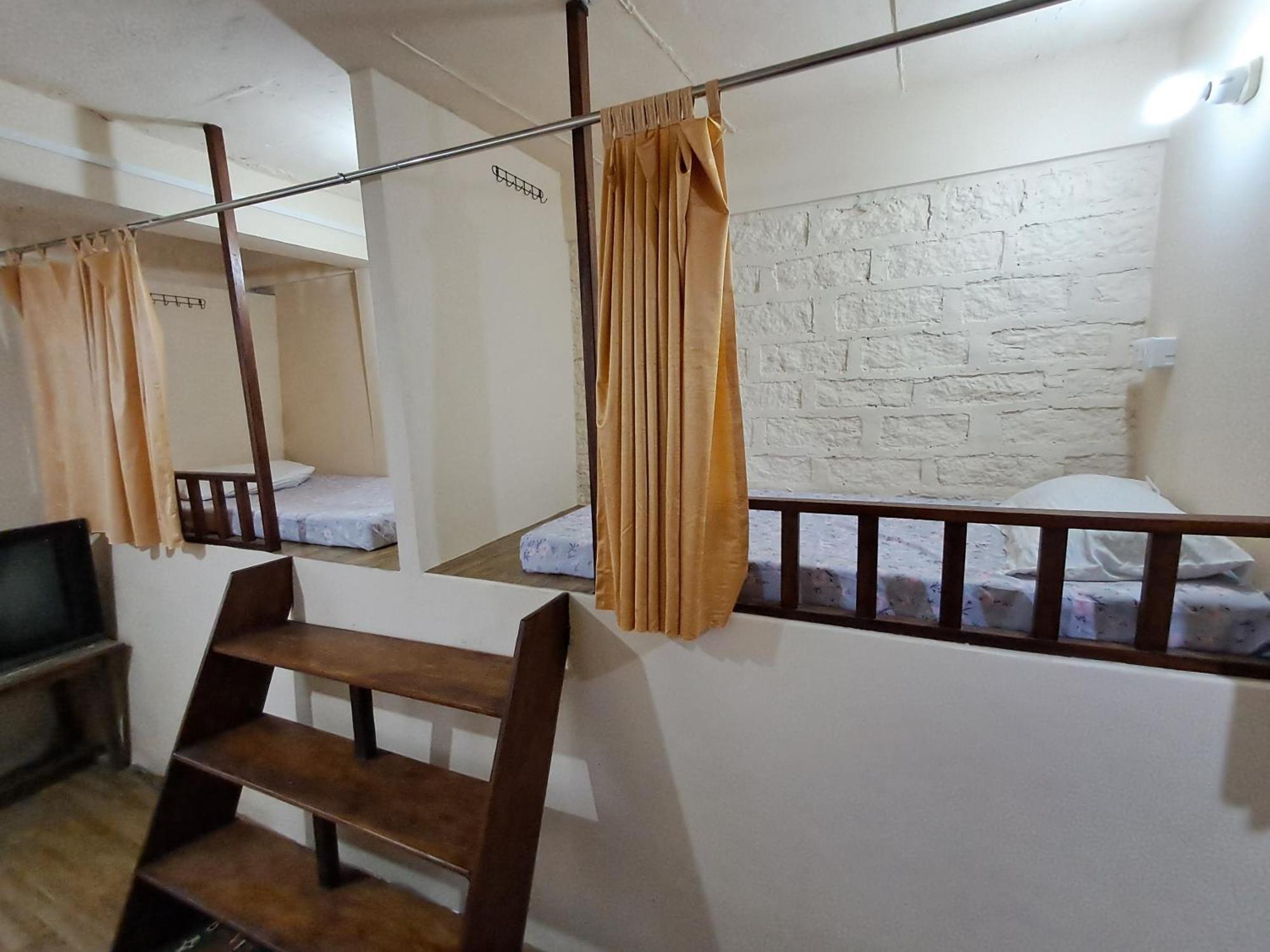 Dormitories/Hosteller, Giftland Homestay Āīzawl Dış mekan fotoğraf